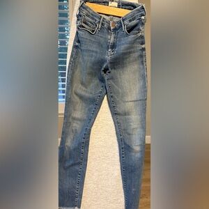 Mother The Looker ankle fray size 24